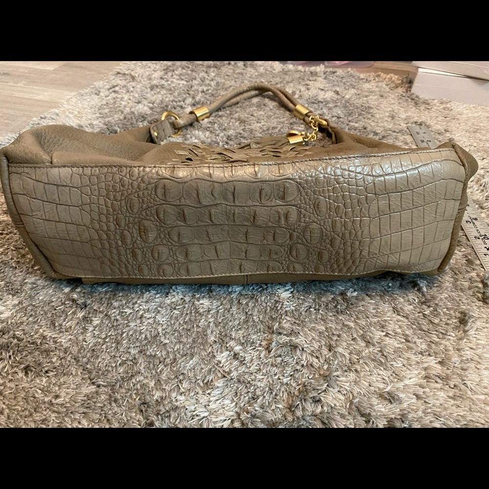 Brahmin shoulder bag light grey/Olive with tassel and hang tag - Picture 4 of 10